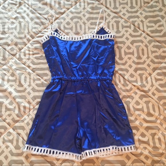 ⭐️SALE NWOT Deep Blue Solid Romper with White Trim - Picture 2 of 4
